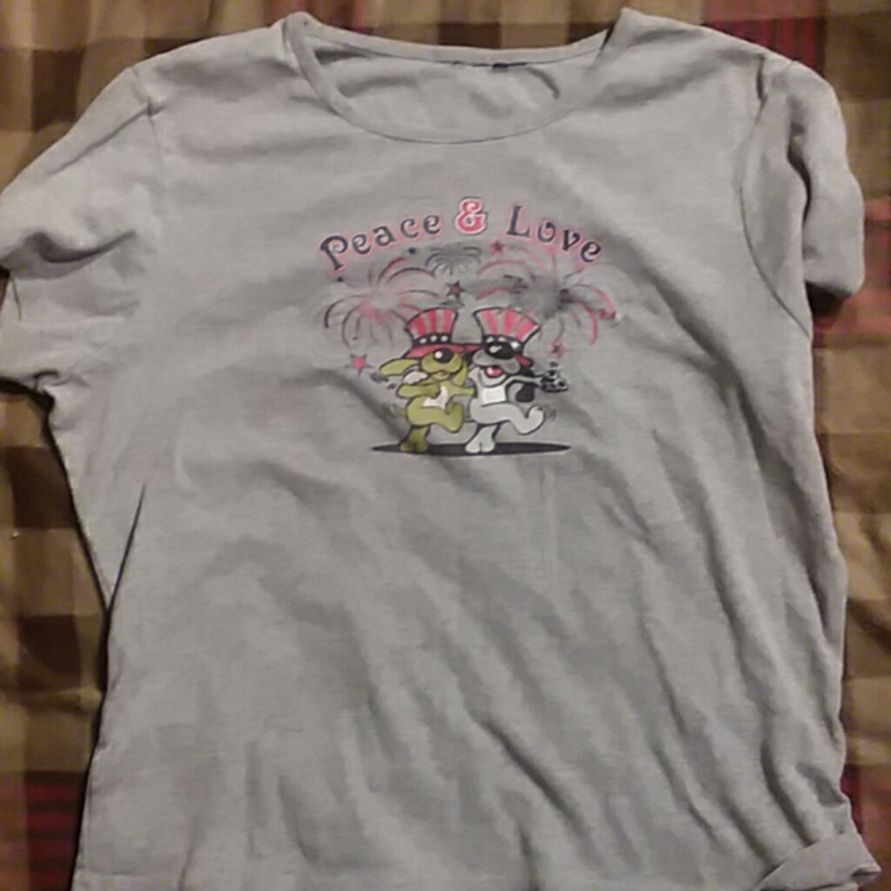 Graphic tee